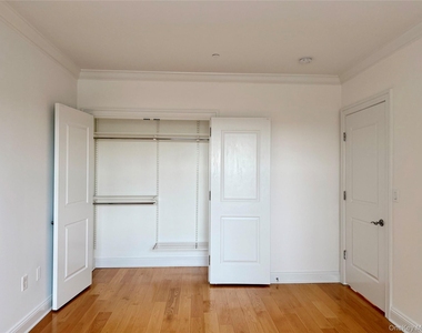 543 Main Street - Photo Thumbnail 13