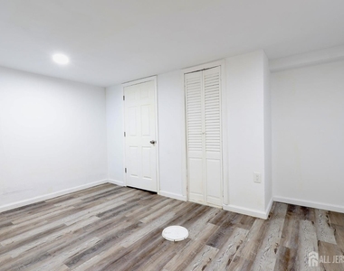 48 Buchanan Avenue - Photo Thumbnail 19