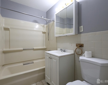 48 Buchanan Avenue - Photo Thumbnail 18