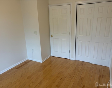6 Lackland Avenue - Photo Thumbnail 4