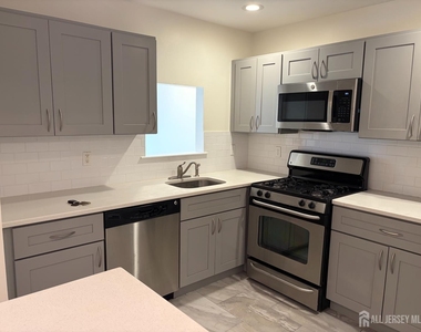 6 Lackland Avenue - Photo Thumbnail 11