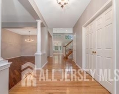 42 Pony Lane - Photo Thumbnail 11