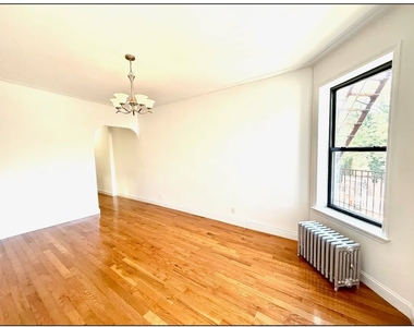 51 7th Avenue S - Photo Thumbnail 3