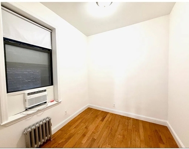 51 7th Avenue S - Photo Thumbnail 5