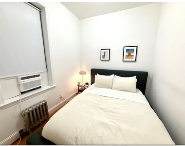 51 7th Avenue S - Photo Thumbnail 4