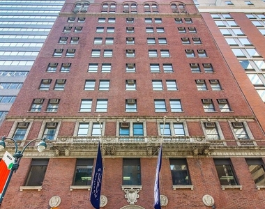 132 E 45th Street - Photo Thumbnail 22