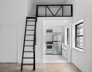 132 E 45th Street - Photo Thumbnail 3