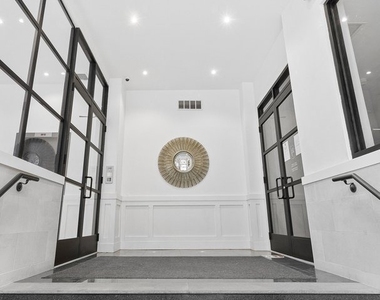 132 E 45th Street - Photo Thumbnail 13