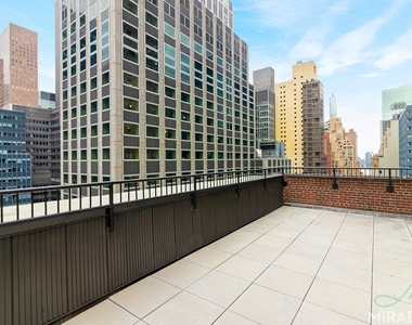 132 E 45th Street - Photo Thumbnail 21
