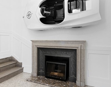 132 E 45th Street - Photo Thumbnail 11