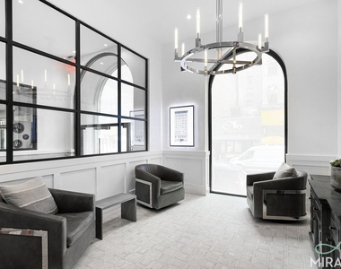 132 E 45th Street - Photo Thumbnail 7