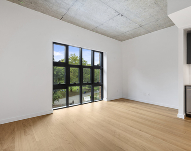 860 Lorimer Street - Photo Thumbnail 1