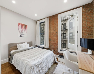 113 Christopher Street - Photo Thumbnail 2