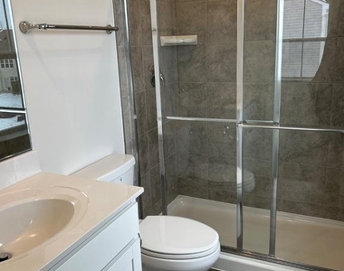 113 Kincade Court - Photo Thumbnail 10