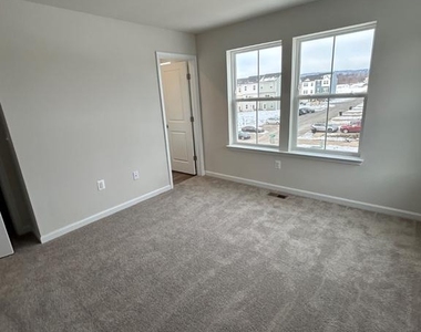 113 Kincade Court - Photo Thumbnail 13