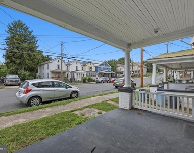 730 W John Street - Photo Thumbnail 10