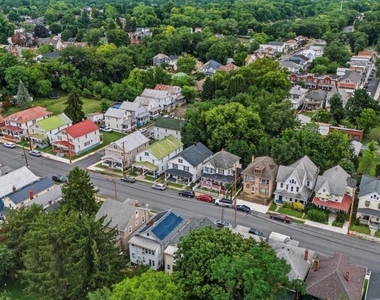 730 W John Street - Photo Thumbnail 18
