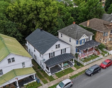 730 W John Street - Photo Thumbnail 12