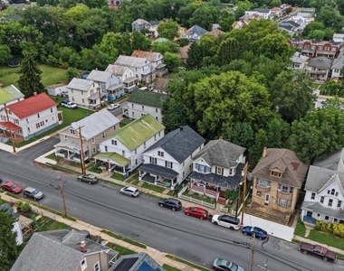 730 W John Street - Photo Thumbnail 16