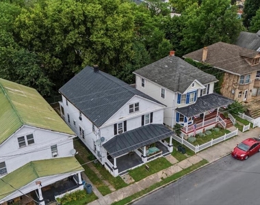 730 W John Street - Photo Thumbnail 11
