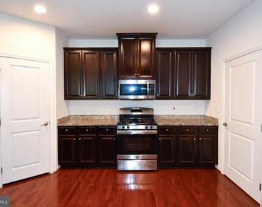 41673 Mcmonagle Square - Photo Thumbnail 3