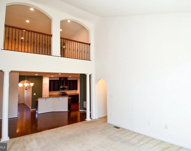 41673 Mcmonagle Square - Photo Thumbnail 8