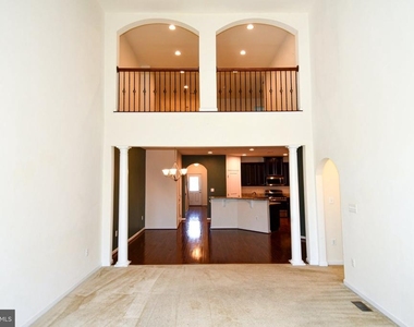 41673 Mcmonagle Square - Photo Thumbnail 7