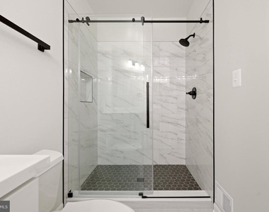 46368 Utica Square - Photo Thumbnail 23