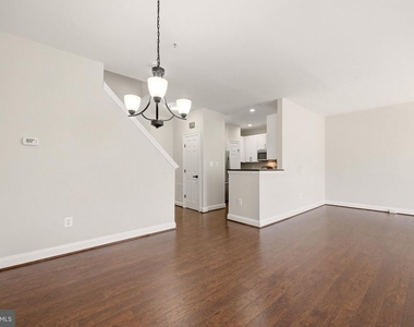 46368 Utica Square - Photo Thumbnail 9