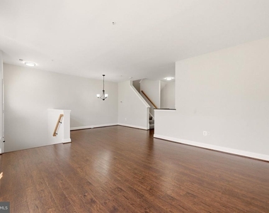 46368 Utica Square - Photo Thumbnail 6