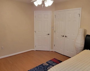 21381 Maidsville Court - Photo Thumbnail 12