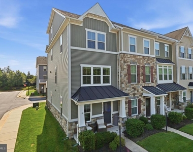 24877 Coats Square - Photo Thumbnail 2