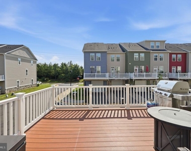 24877 Coats Square - Photo Thumbnail 28