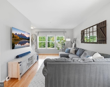 24877 Coats Square - Photo Thumbnail 7