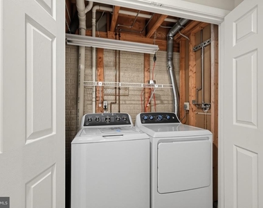8893 Eagle Rock Lane - Photo Thumbnail 22