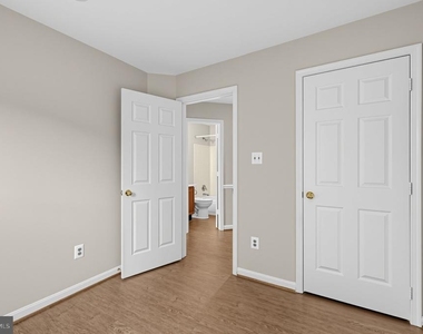8893 Eagle Rock Lane - Photo Thumbnail 16