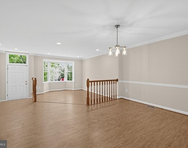 8893 Eagle Rock Lane - Photo Thumbnail 1