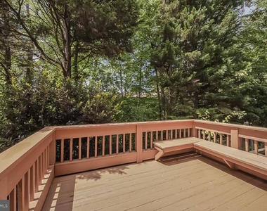 1657 Oak Spring Way - Photo Thumbnail 6