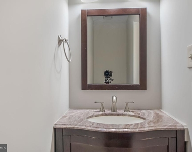 1657 Oak Spring Way - Photo Thumbnail 9