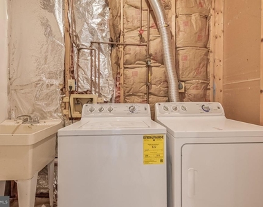 1657 Oak Spring Way - Photo Thumbnail 20
