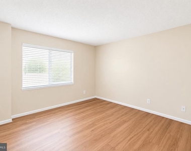 8380 Greensboro Drive - Photo Thumbnail 20