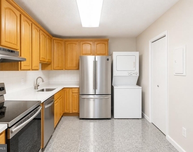 8380 Greensboro Drive - Photo Thumbnail 15