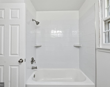 8009 Gosport Lane - Photo Thumbnail 10