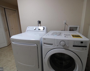 5706 Heritage Crossing Court - Photo Thumbnail 12