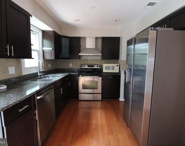 5706 Heritage Crossing Court - Photo Thumbnail 4