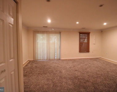 5706 Heritage Crossing Court - Photo Thumbnail 10
