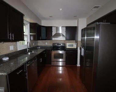 5706 Heritage Crossing Court - Photo Thumbnail 3