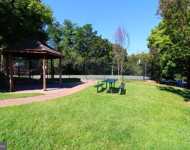 5706 Heritage Crossing Court - Photo Thumbnail 16
