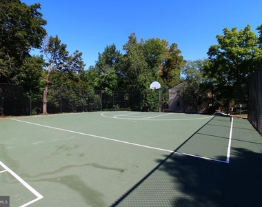 5706 Heritage Crossing Court - Photo Thumbnail 14
