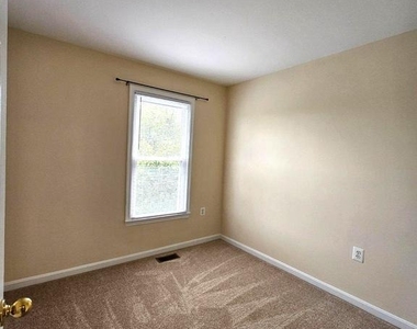 13918 Ludington Place - Photo Thumbnail 34